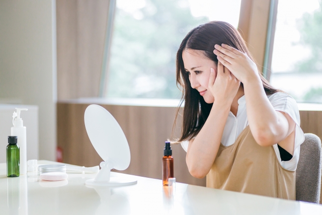 白髪染めで髪や頭皮に優しく傷まないおすすめのヘアカラーランキング！ヘアカラーの選び方や傷まない優しい洗い方を紹介